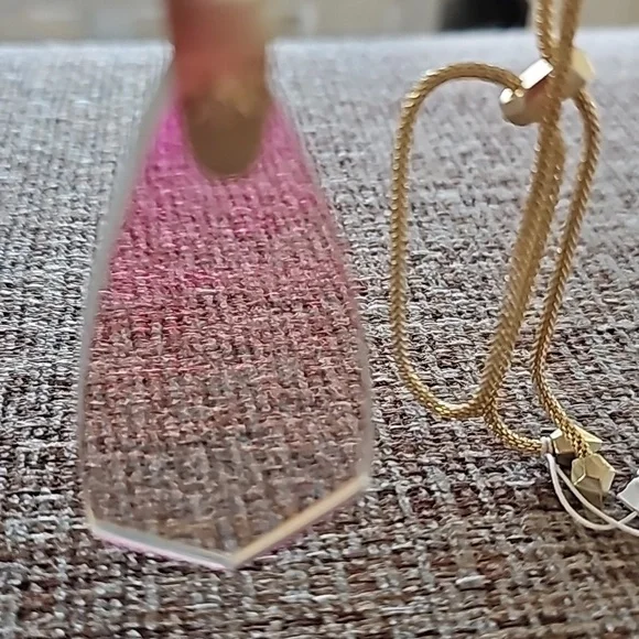 Kendra Scott Dichroic Glass Azalea Color Changing Prism Thick Cut Necklace NEW - Picture 3 of 4